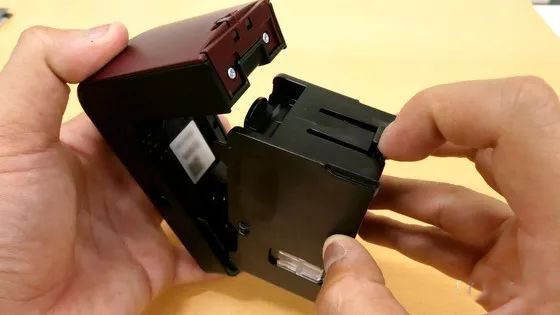 全球最小巧手持式噴碼機(jī)，RICOH開箱