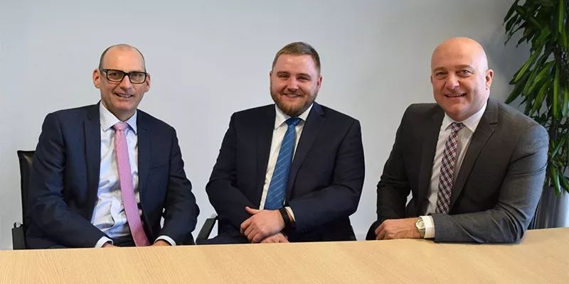 Craig Stobie，全球行業(yè)總監(jiān) Bart Vansteenkiste，全球生命科學部門經(jīng)理 Volker Watzke，歐盟醫(yī)療器械部門經(jīng)理