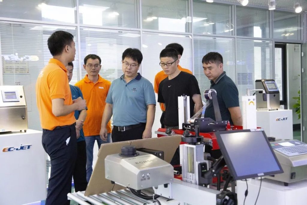 企業(yè)考察 | 新希望乳業(yè)高層團(tuán)隊(duì)到依瑪進(jìn)行考察交流